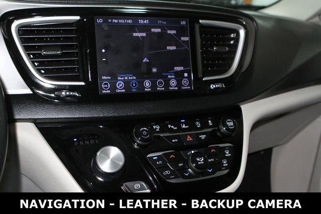 Used 2020 Chrysler Pacifica Touring-L Plus w/ Tire & Wheel Group image 20