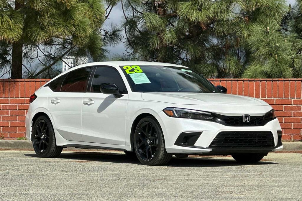 Used 2023 Honda Civic Sport image 2