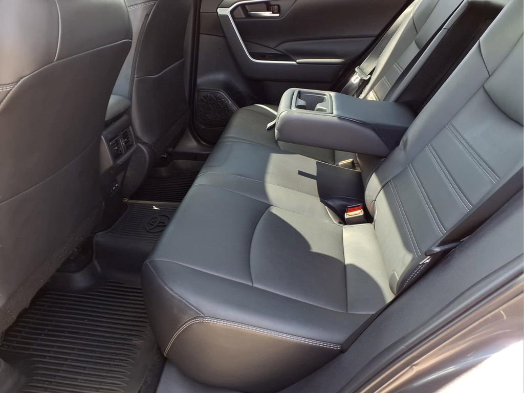 Used 2022 Toyota RAV4 XLE Premium AWD/4WD image 25