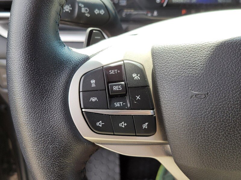 Used 2021 Ford Explorer XLT w/ Equipment Group 202A image 25