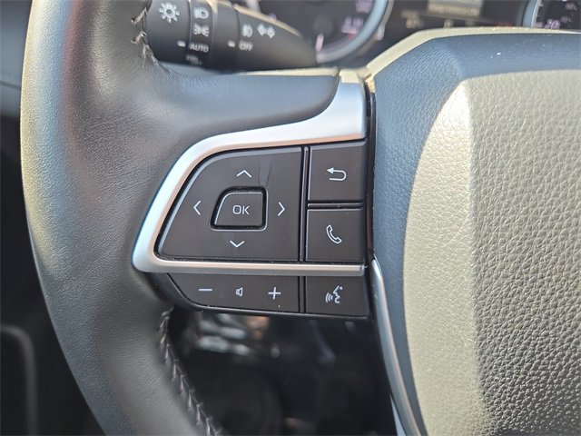 Used 2024 Toyota Highlander LE image 9