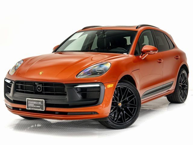 Certified 2024 Porsche Macan GTS image 1