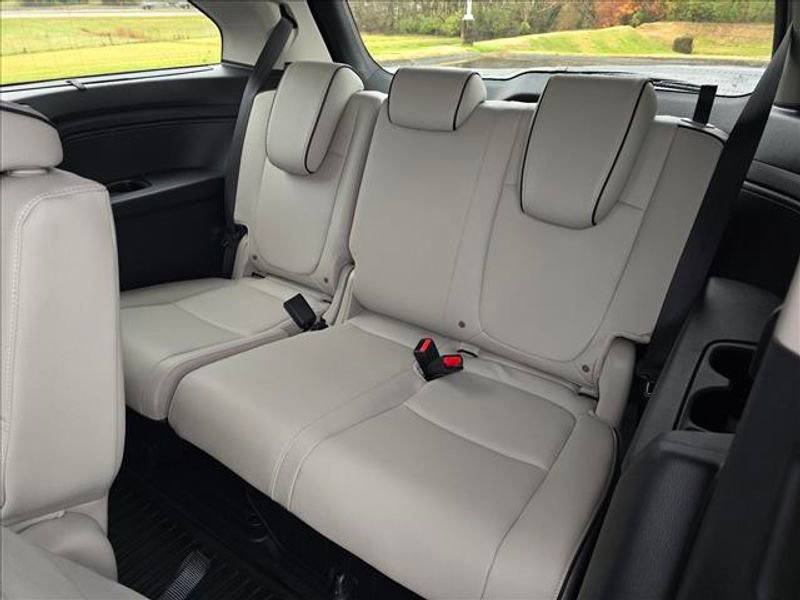 New 2026 Honda Odyssey Touring image 11