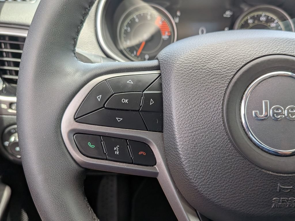 Used 2022 Jeep Cherokee Limited w/ Elite Package AWD/4WD image 23