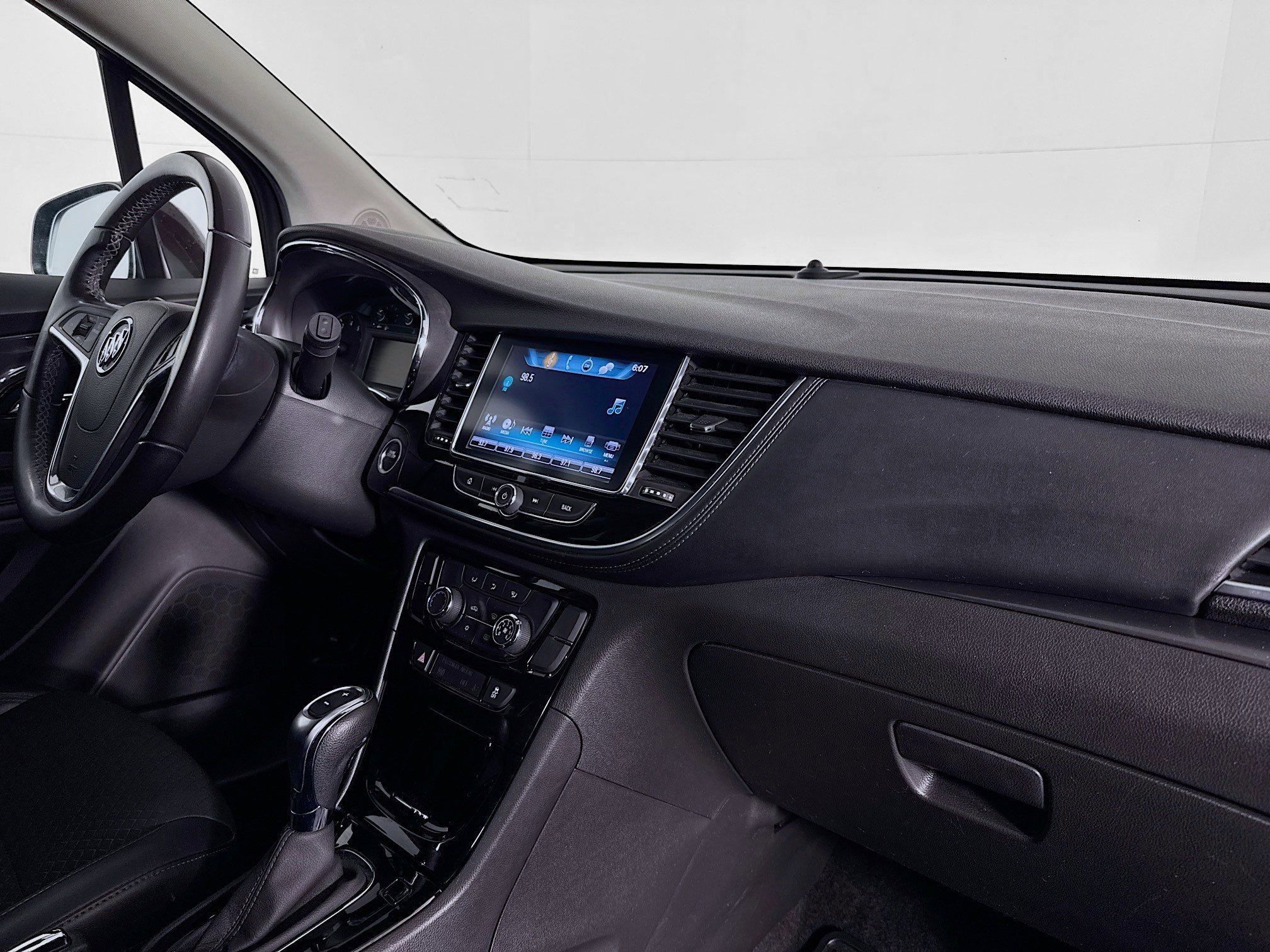Used 2018 Buick Encore Preferred FWD image 29