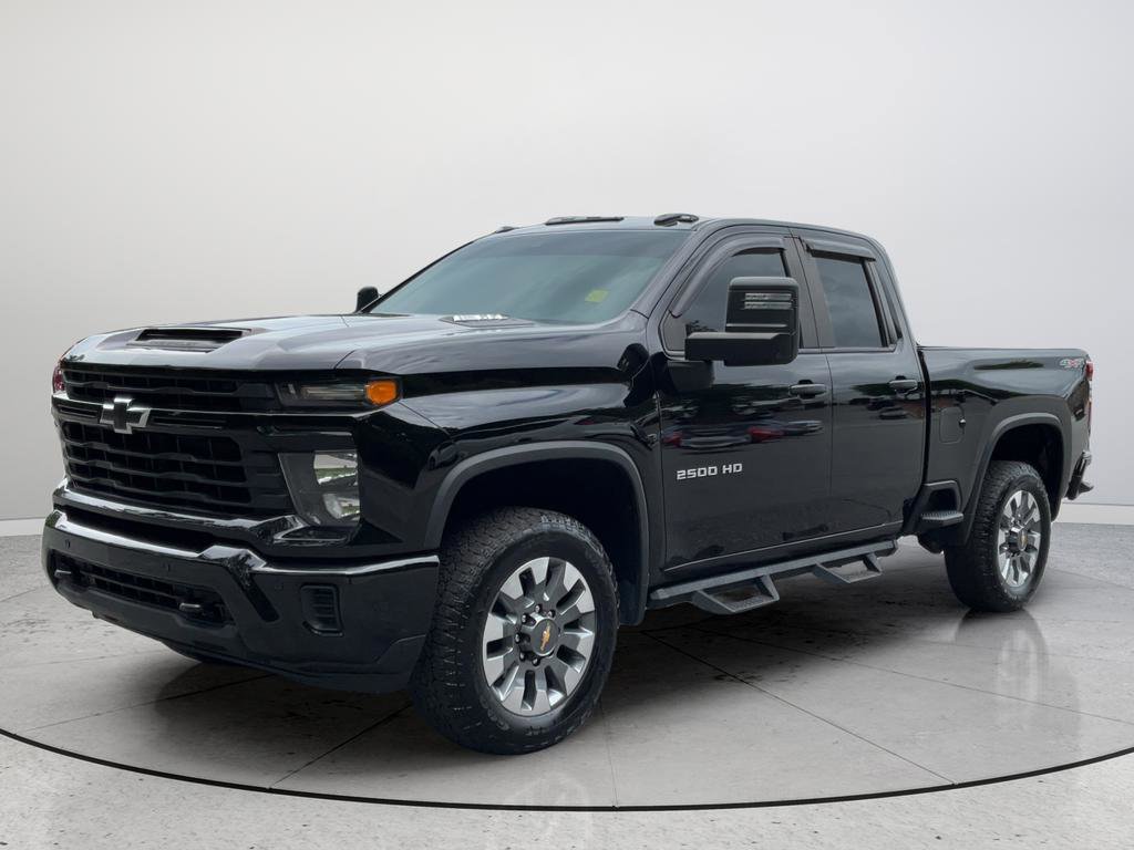 Used 2025 Chevrolet Silverado 2500 Custom w/ Custom Value Package AWD/4WD image 5