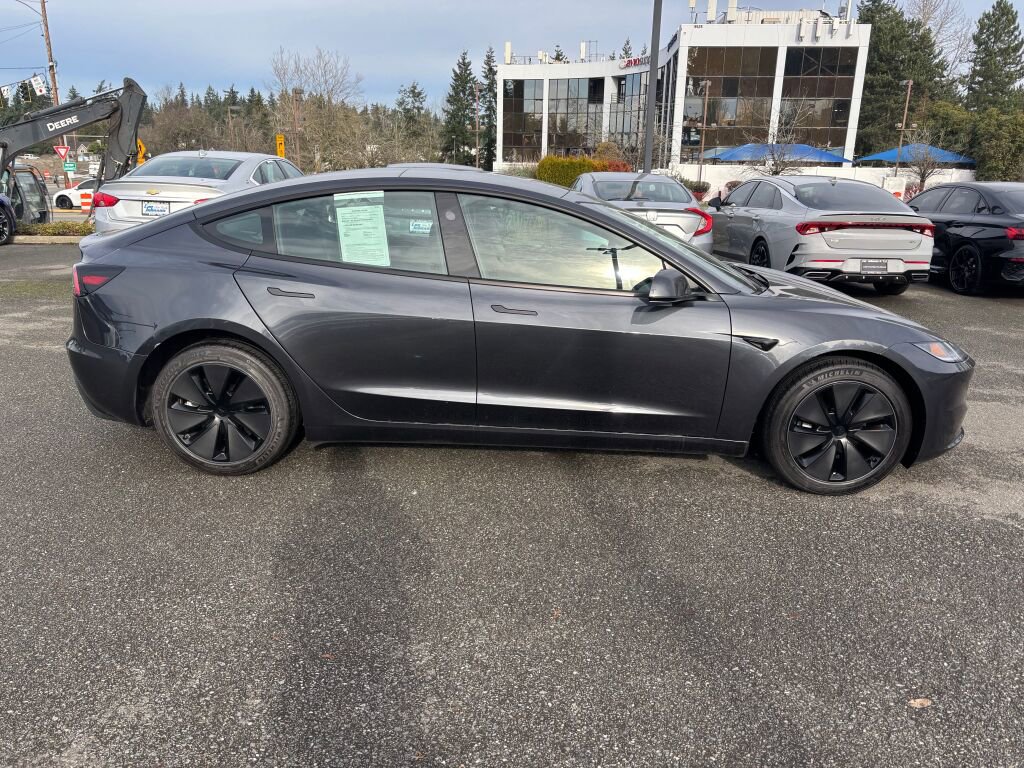 Used 2024 Tesla Model 3 image 4