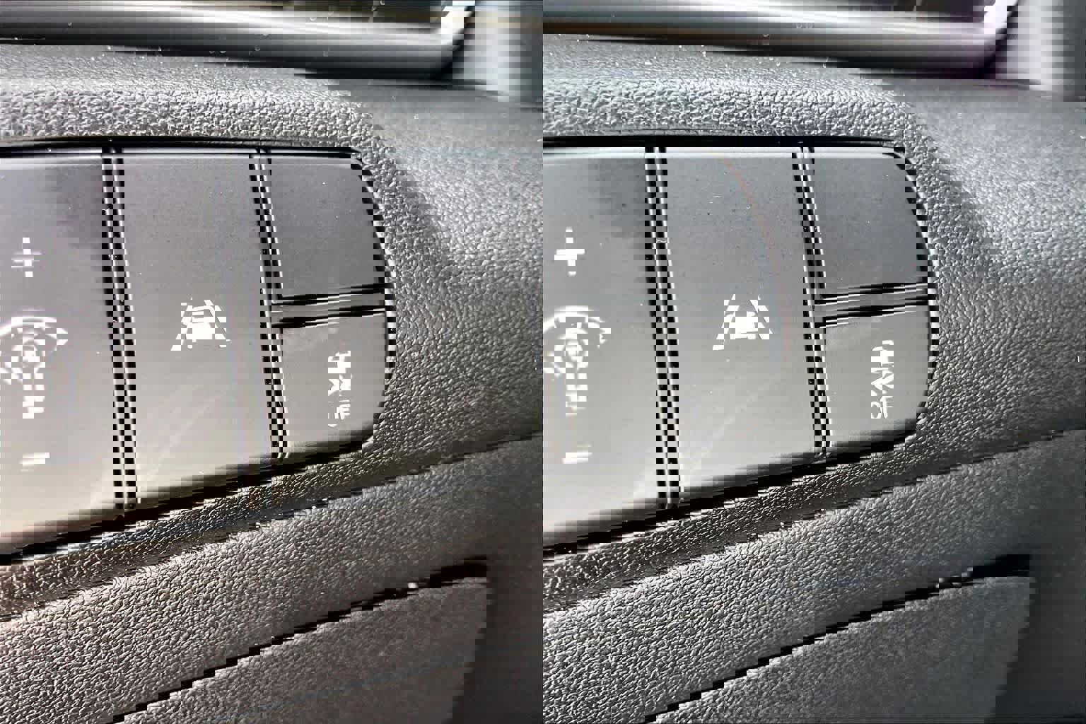 Used 2023 Hyundai Elantra SEL image 32