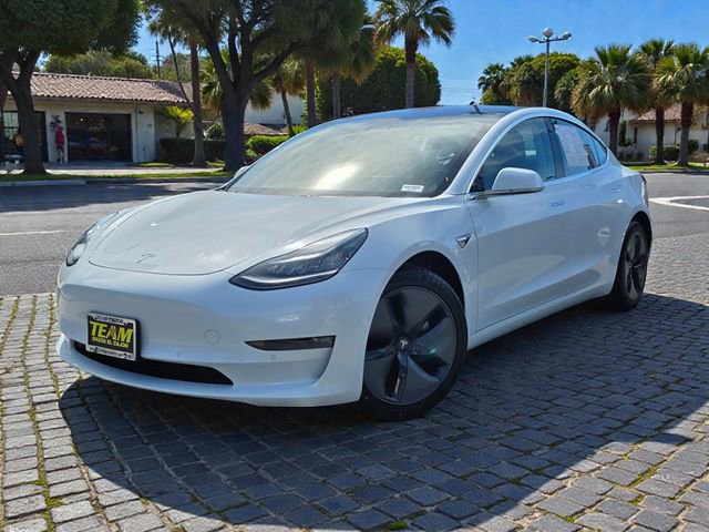 Used 2018 Tesla Model 3 Long Range video 2
