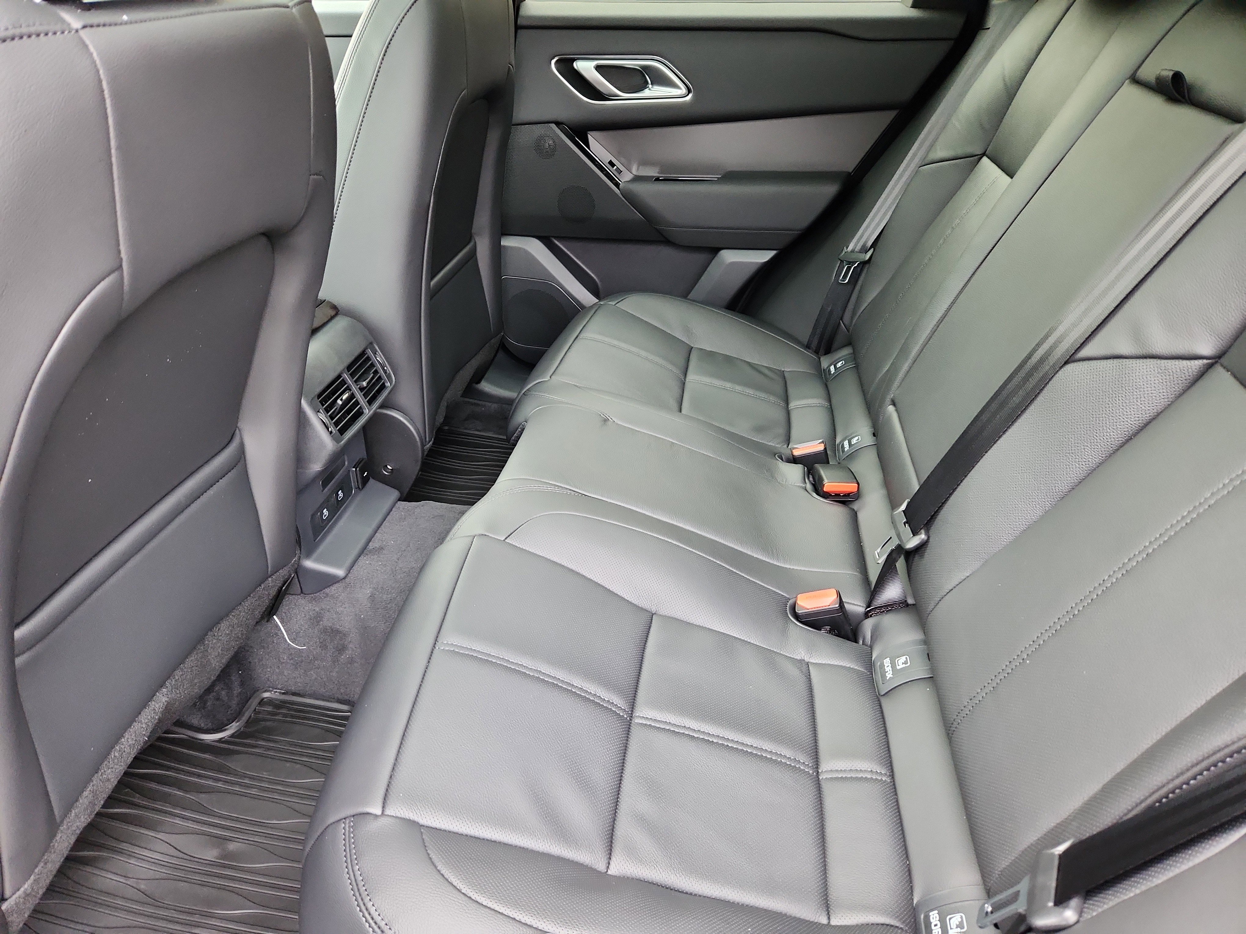 Used 2026 Land Rover Range Rover Velar S image 5