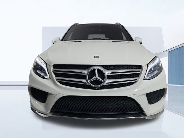 Used 2019 Mercedes-Benz GLC 300 4MATIC image 2