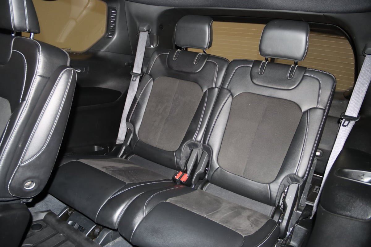 Used 2023 Jeep Grand Cherokee L Laredo AWD/4WD image 12