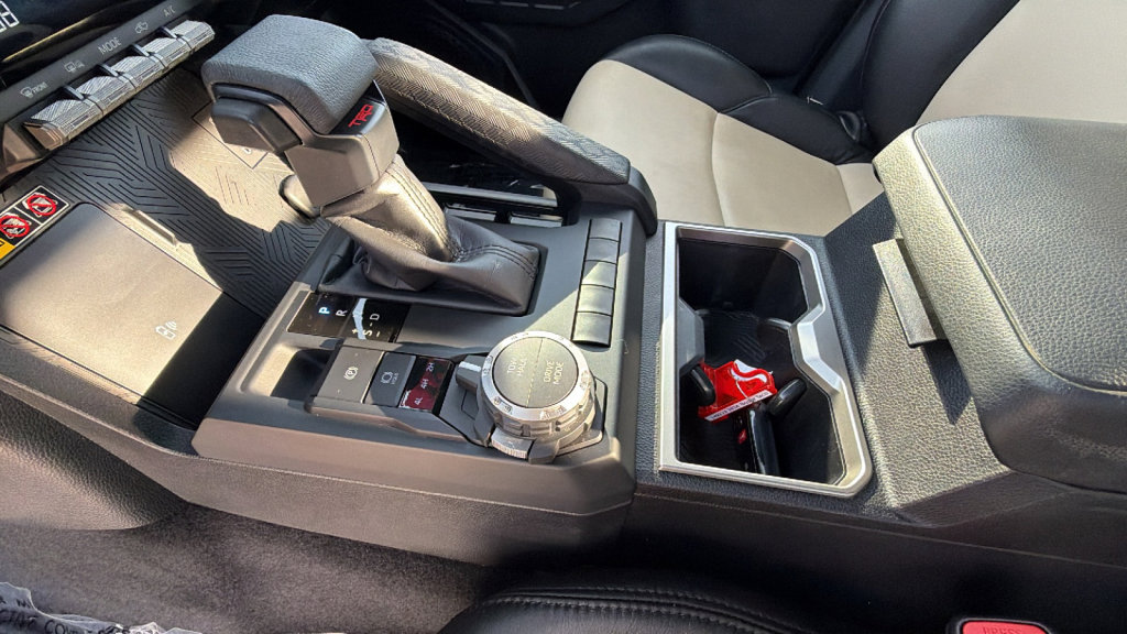 Used 2024 Toyota Tacoma TRD Sport w/ TRD Sport Upgrade Package image 13