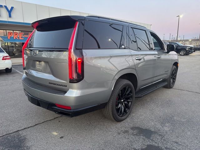 Used 2023 Cadillac Escalade Sport Platinum w/ LPO, ONYX Package image 3