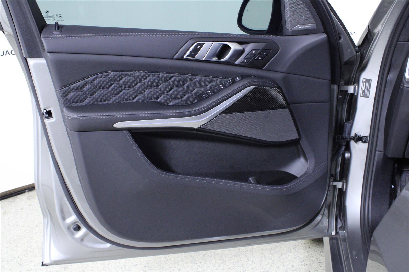 Used 2022 BMW X5 M w/ Executive Package AWD/4WD image 18