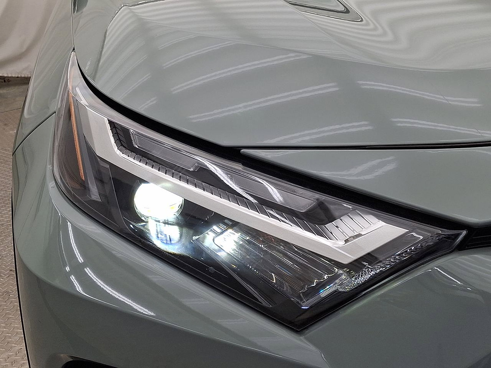 Certified 2022 Toyota RAV4 XLE Premium image 28