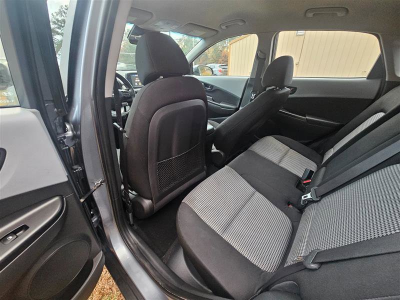 Used 2021 Hyundai Kona SE w/ Cargo Package image 10