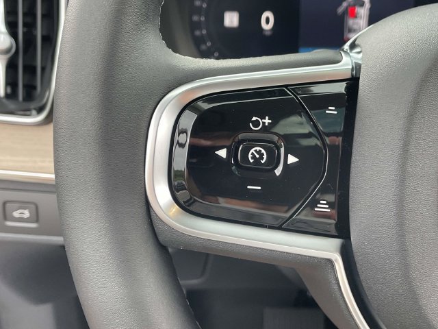 New 2027 Volvo XC90 B6 Plus AWD/4WD image 33