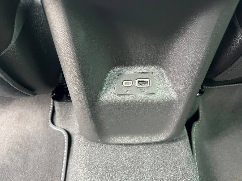 Used 2023 Buick Envision Essence AWD/4WD image 22