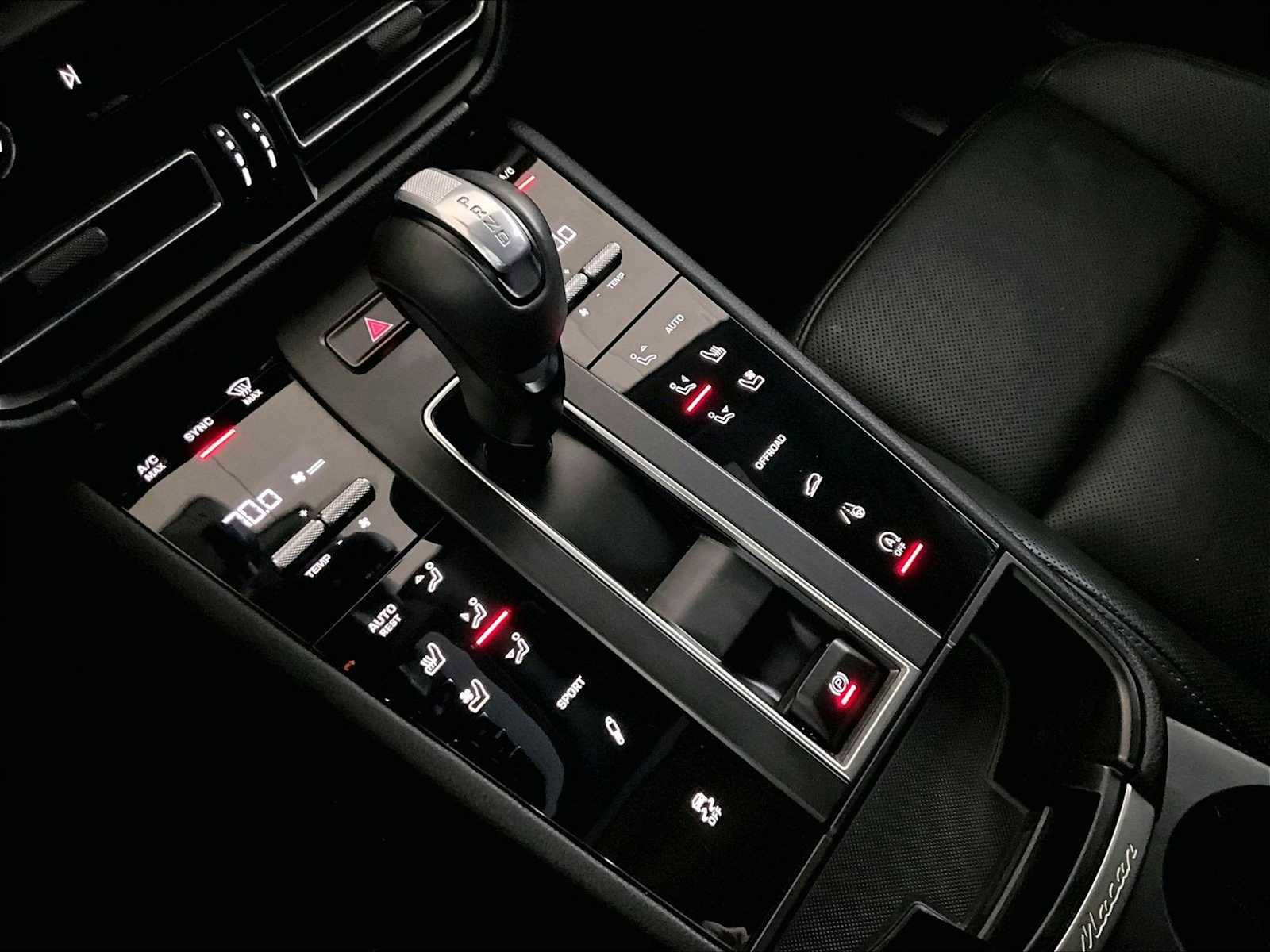 Used 2024 Porsche Macan S image 20