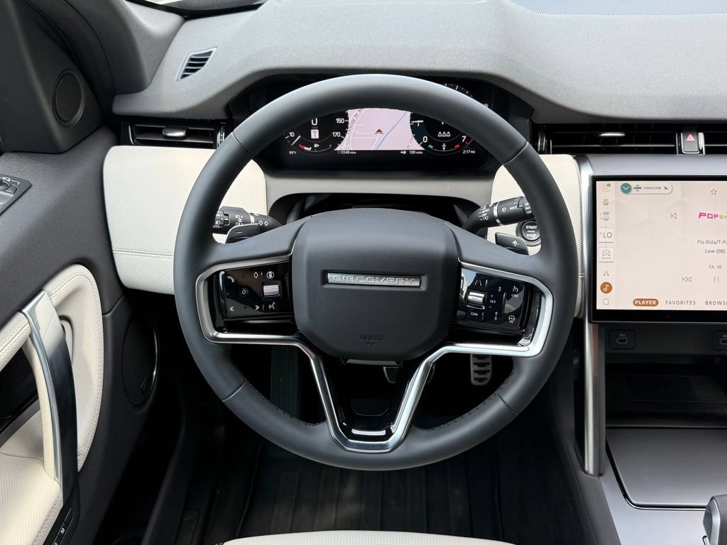 Certified 2025 Land Rover Discovery Sport Dynamic SE AWD/4WD image 18