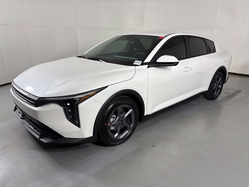 New 2026 Kia K4 FWD image 4
