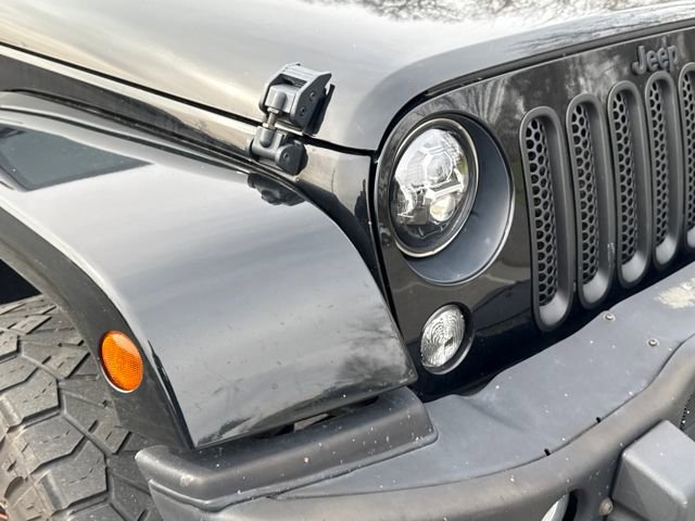 Used 2016 Jeep Wrangler Unlimited Sahara image 12