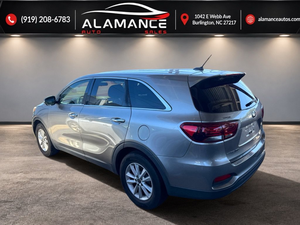 Used 2019 Kia Sorento FWD V6 image 4