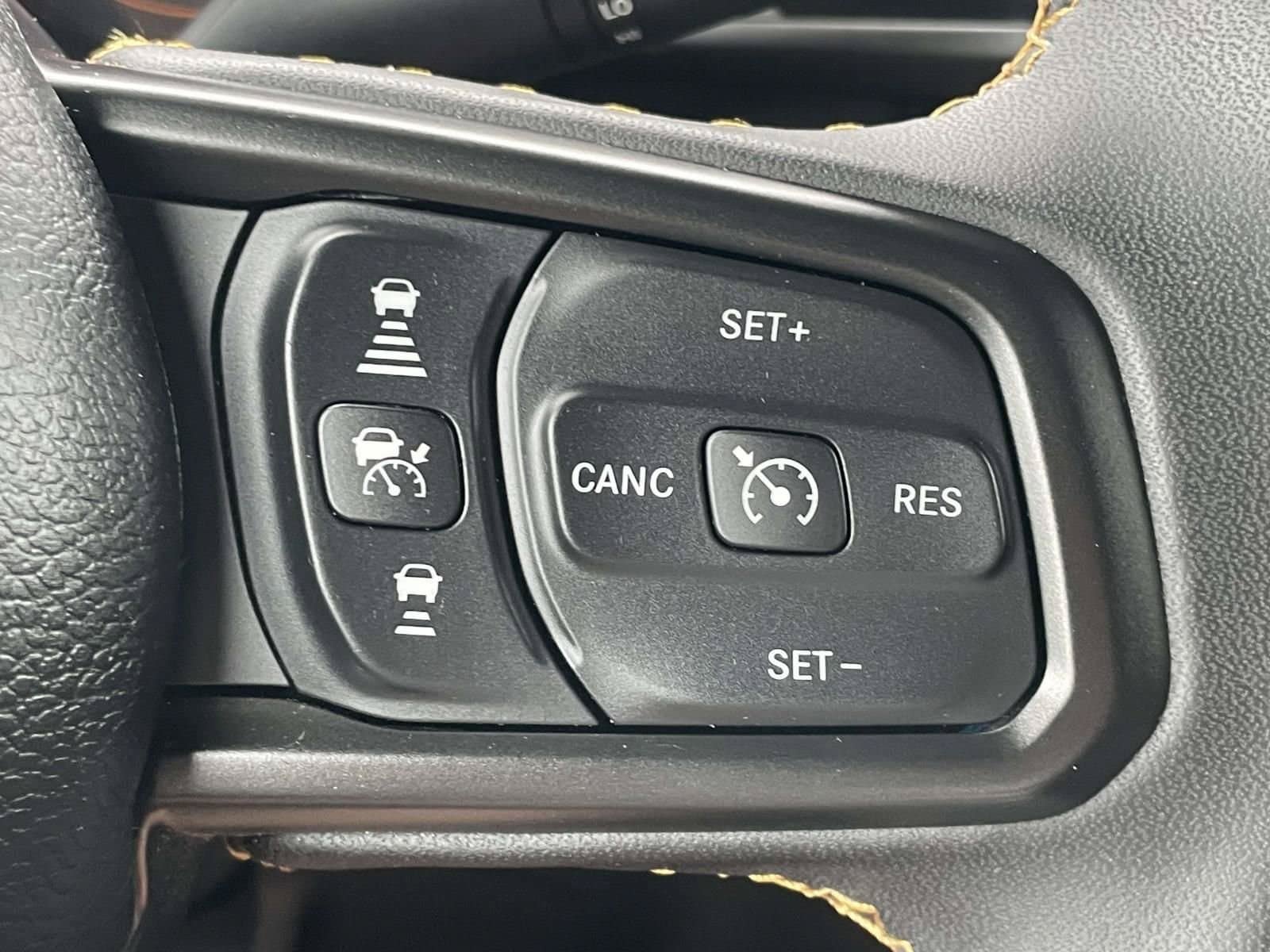Used 2024 Jeep Wrangler Unlimited Sport AWD/4WD image 15