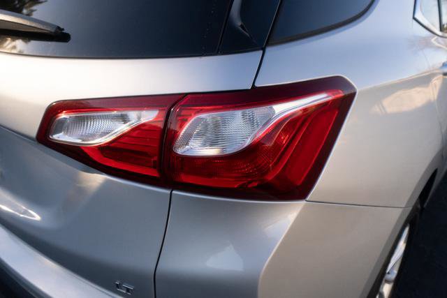 Used 2018 Chevrolet Equinox LT image 37
