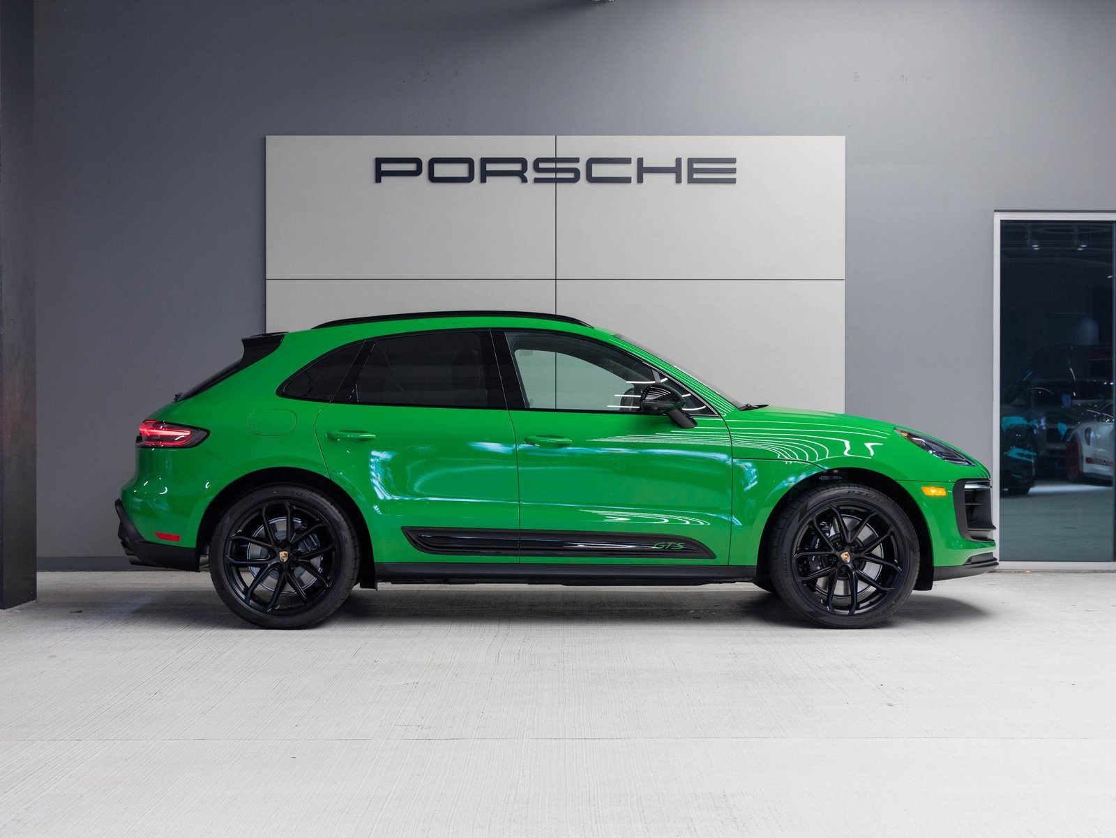 New 2026 Porsche Macan GTS image 8
