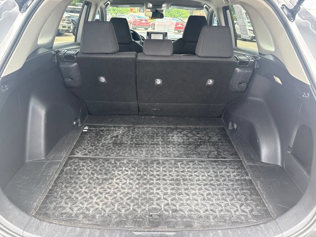 Used 2022 Toyota RAV4 LE w/ Carpet Mat Package (TMS) AWD/4WD image 36