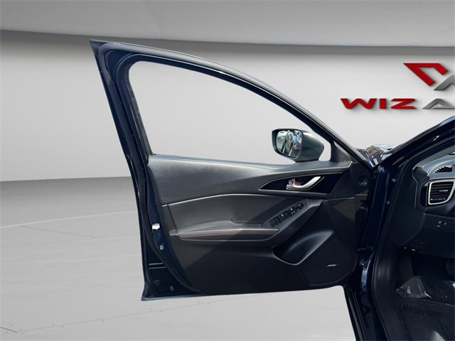 Used 2016 MAZDA MAZDA3 i Grand Touring image 12