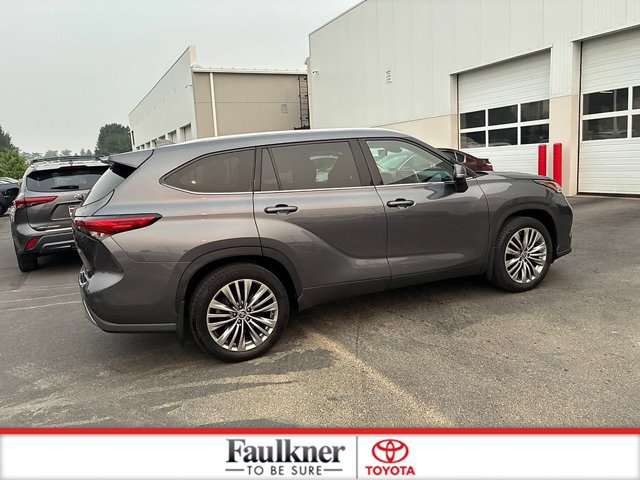 Used 2021 Toyota Highlander Platinum AWD/4WD image 7