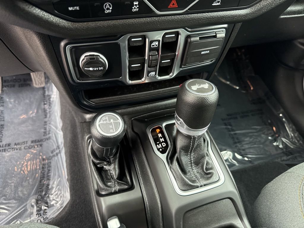 Certified 2024 Jeep Wrangler Sport S AWD/4WD image 15