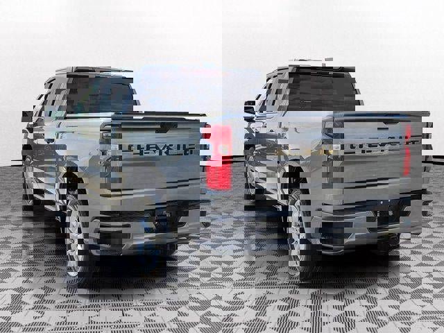 Used 2020 Chevrolet Silverado 1500 Custom w/ Custom Value Package image 4