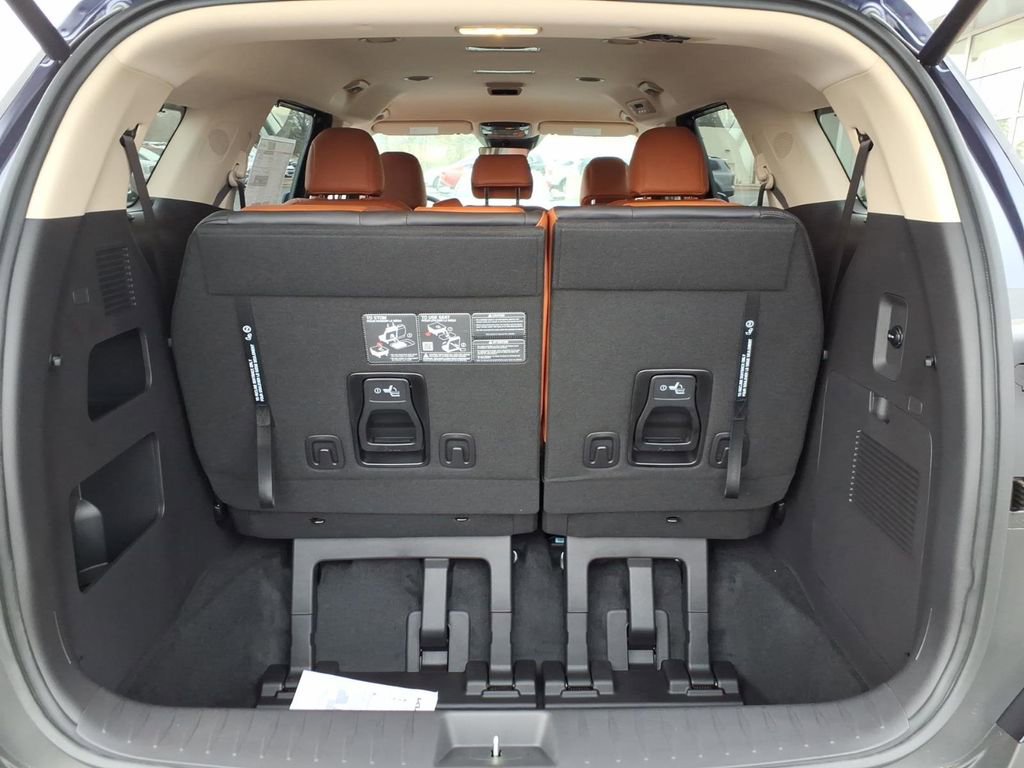New 2026 Kia Carnival EX image 7