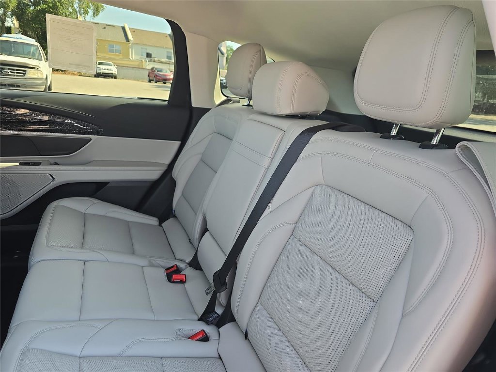 New 2026 Lincoln Nautilus Premier w/ Jet Appearance Package AWD/4WD image 11