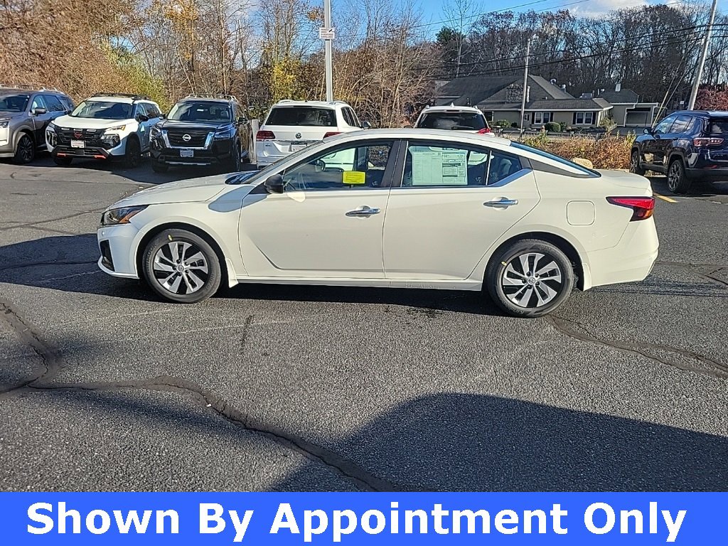 Used 2025 Nissan Altima 2.5 S image 2