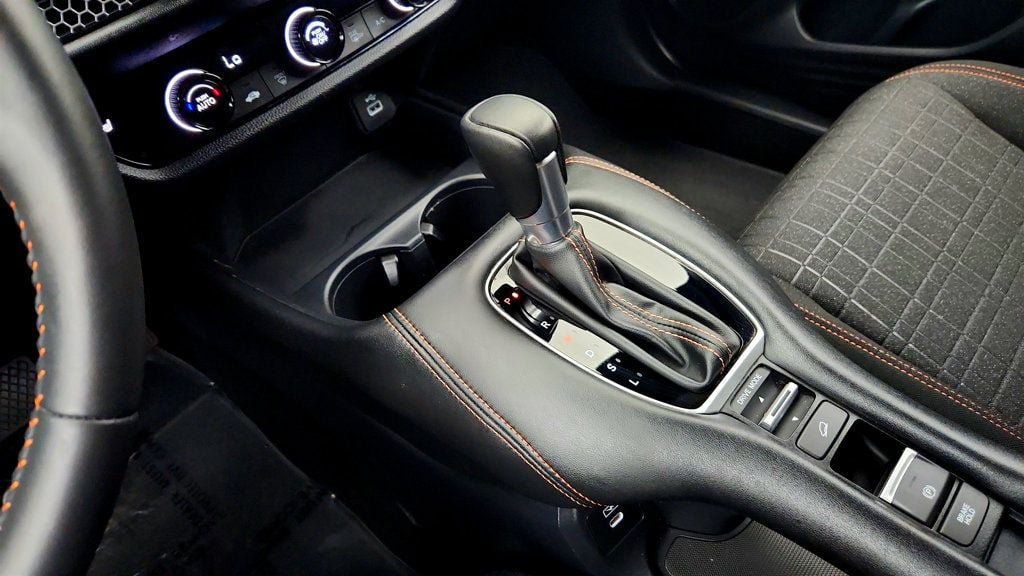 Used 2024 Honda HR-V Sport image 15