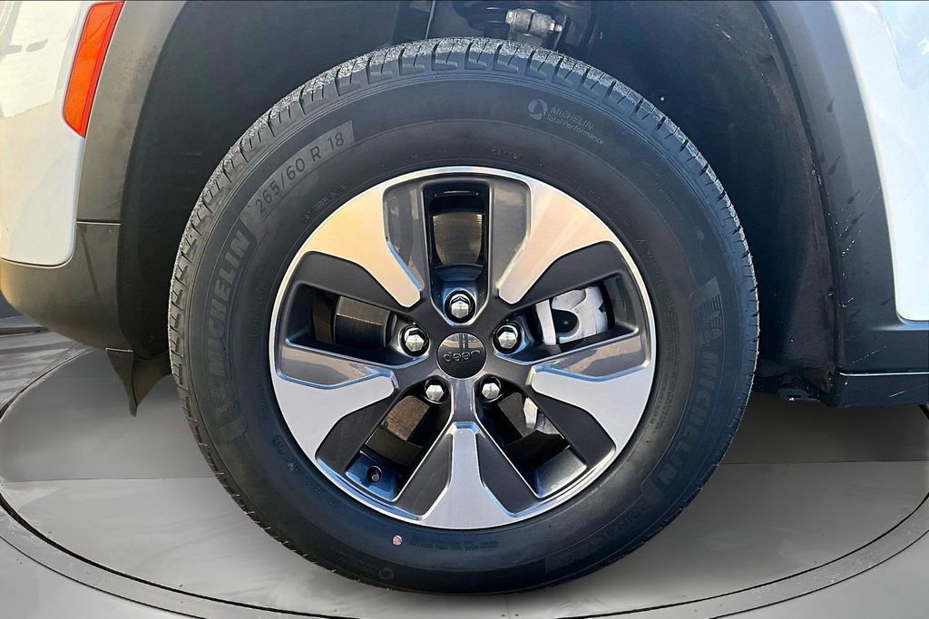 Used 2023 Jeep Grand Cherokee 4WD 4xe image 31