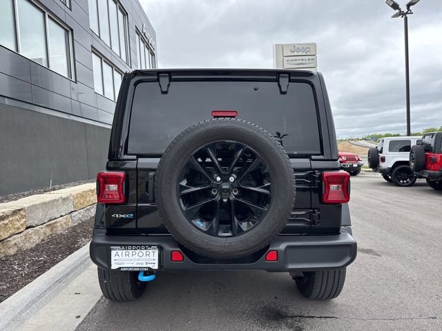 Used 2023 Jeep Wrangler Unlimited Sahara w/ Cold Weather Group AWD/4WD image 4