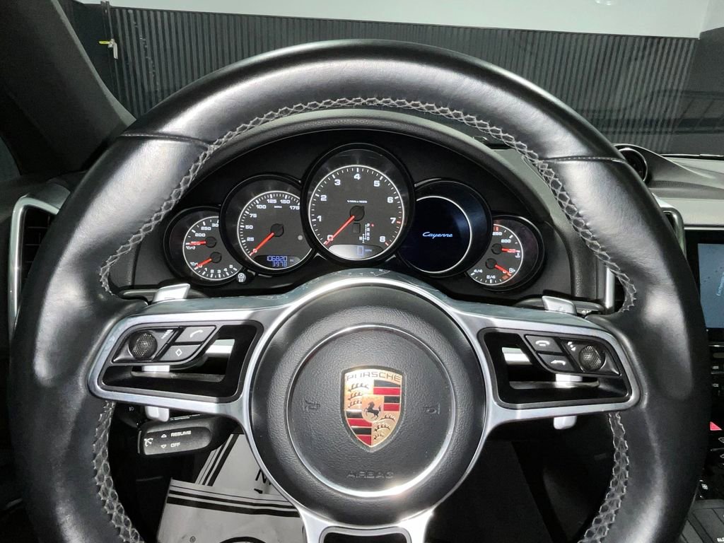 Used 2016 Porsche Cayenne image 30