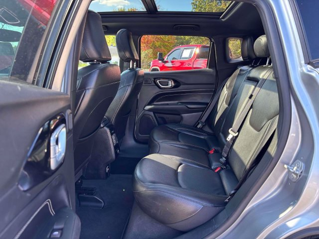 Used 2022 Jeep Compass High Altitude AWD/4WD image 28