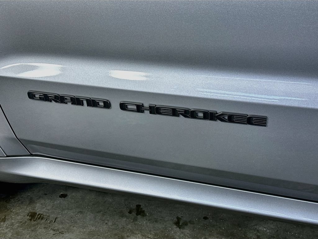 Used 2020 Jeep Grand Cherokee High Altitude AWD/4WD image 29