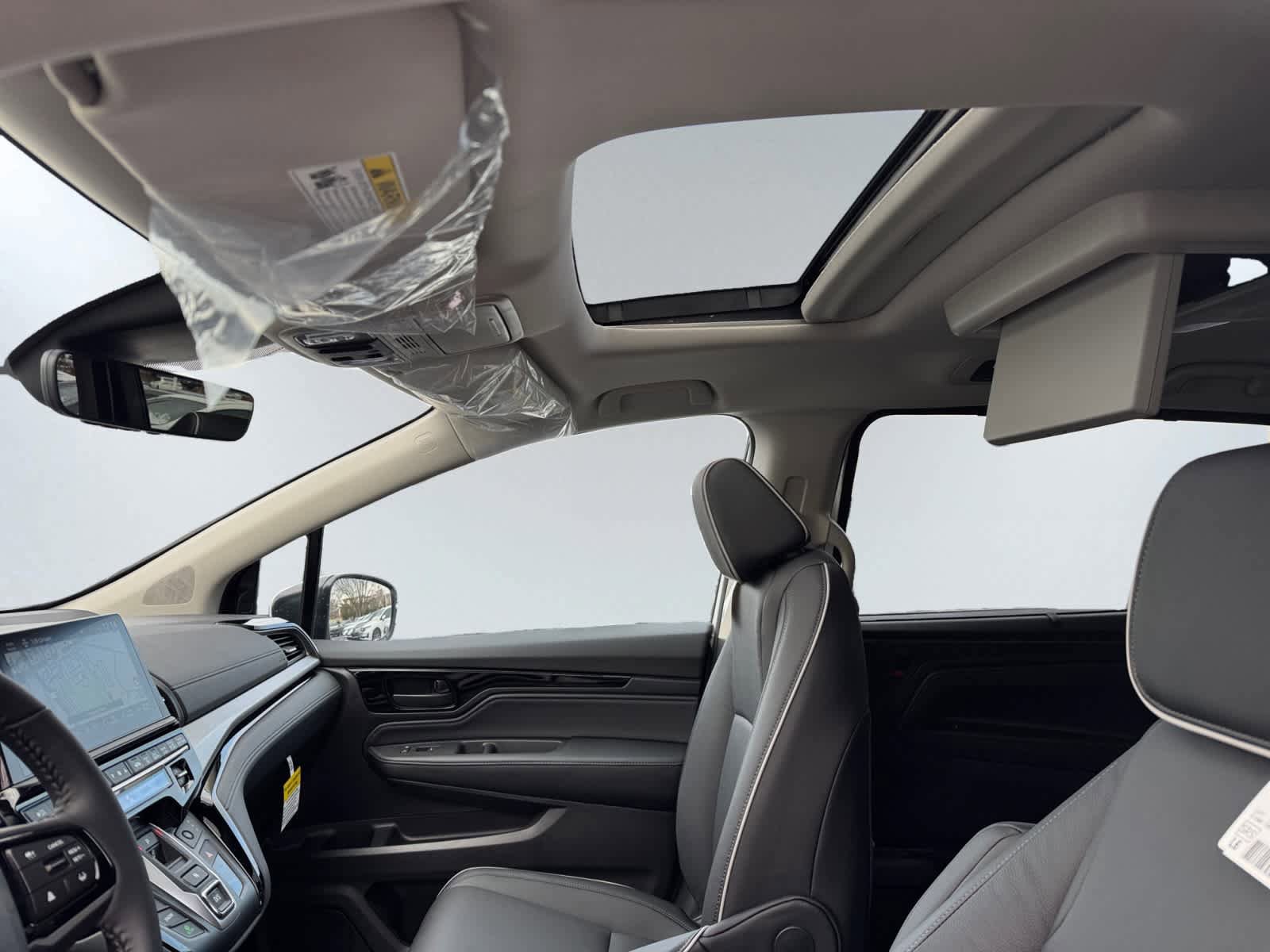 New 2026 Honda Odyssey Touring image 14