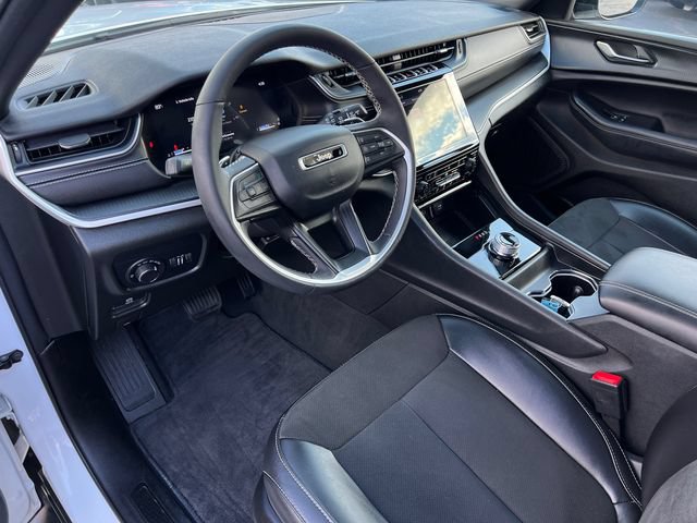 Certified 2024 Jeep Grand Cherokee L Altitude AWD/4WD image 26