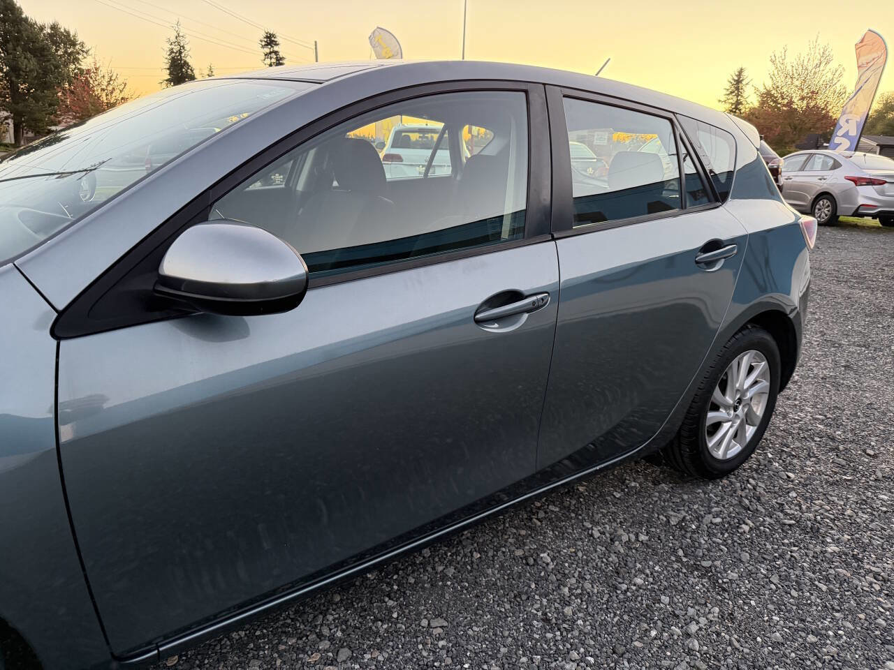 Used 2013 MAZDA MAZDA3 i Touring image 11