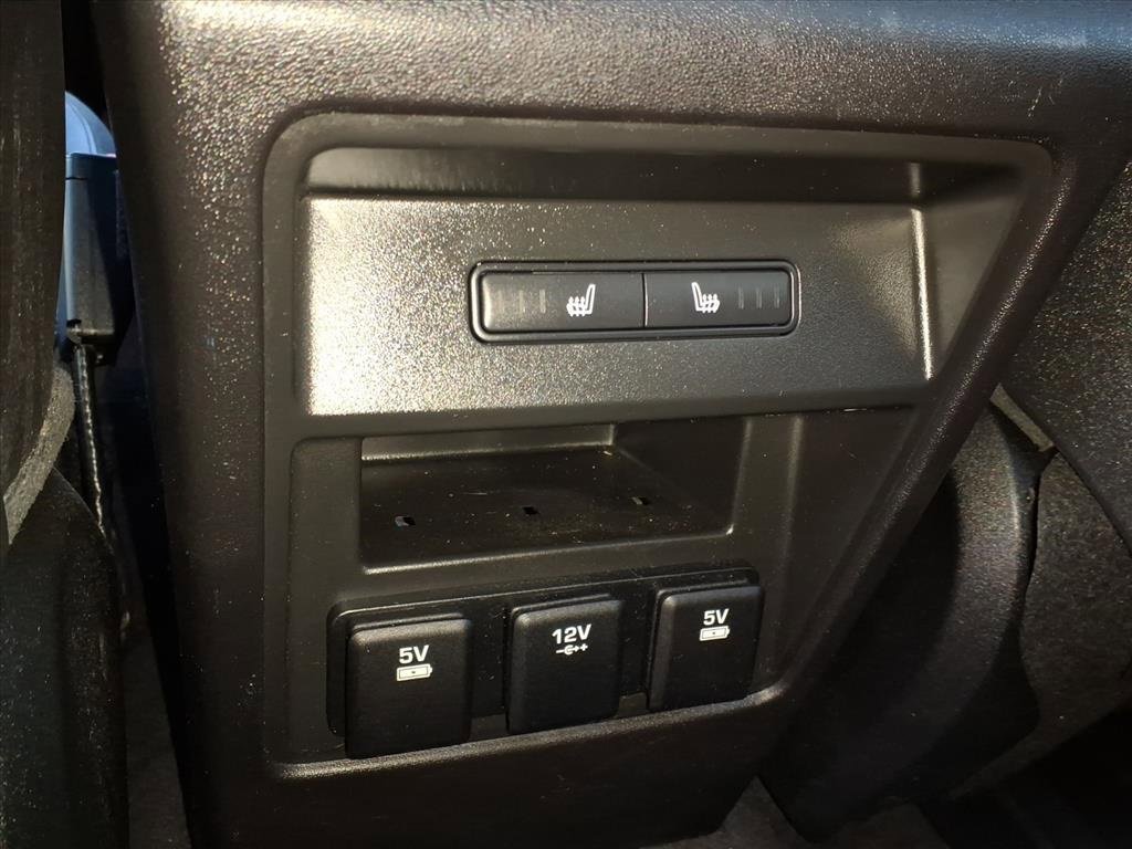 Used 2017 Land Rover Discovery Sport HSE image 12