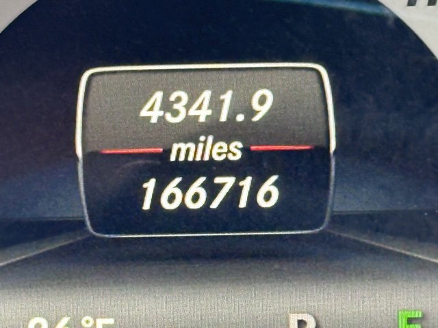 Used 2014 Mercedes-Benz E 350 4MATIC Sedan image 24